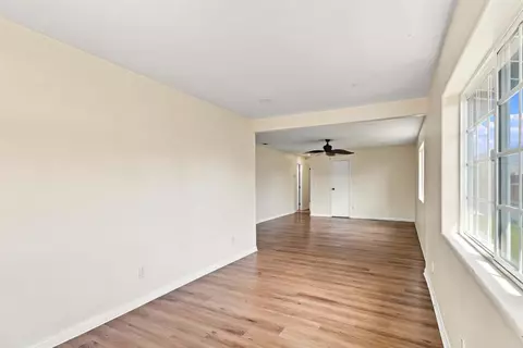 Living - 1009 Paraiso Ave, Spring Valley, CA 91977 photo 5 of 6