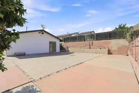 Exterior - 1009 Paraiso Ave, Spring Valley, CA 91977 photo 9 of 12