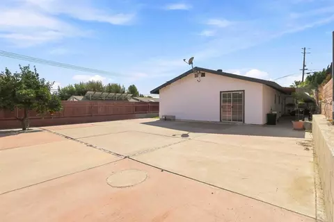 Exterior - 1009 Paraiso Ave, Spring Valley, CA 91977 photo 8 of 12