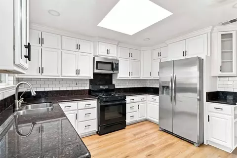 Kitchen - 1009 Paraiso Ave, Spring Valley, CA 91977 photo 6 of 7