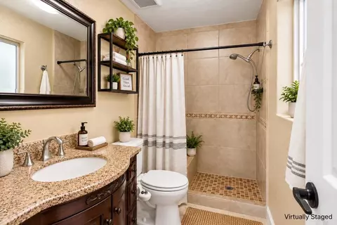 Bath - 1009 Paraiso Ave, Spring Valley, CA 91977 photo 2 of 4