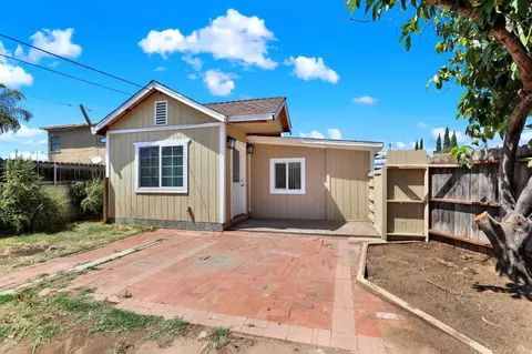 Exterior - 1336 Peach Ave, El Cajon, CA 92021 photo 6 of 14