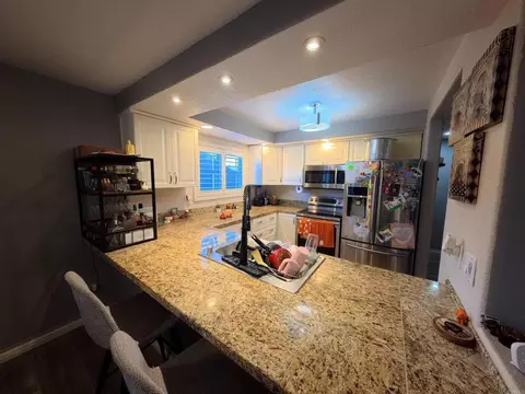 Kitchen - 289 Stage Coach Rd, Oceanside, CA 92057 photo 2 of 2