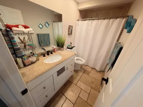 Bath - 289 Stage Coach Rd, Oceanside, CA 92057 photo 2 of 2