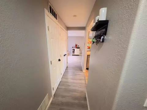 Entry Way - 289 Stage Coach Rd, Oceanside, CA 92057 photo 1 of 1