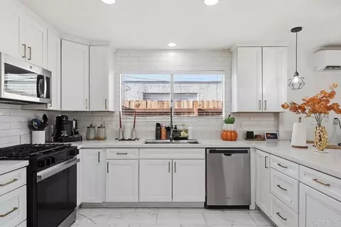 Kitchen - 428 Sacramento Ave, Spring Valley, CA 91977 photo 2 of 6