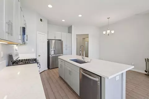 Kitchen - 1757 Clover Tree Ct, Chula Vista, CA 91913 photo 2 of 4