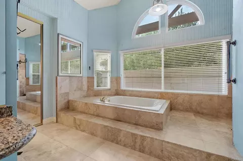 Bath - 14692 Sunrise Canyon Rd, Poway, CA 92064 photo 2 of 4