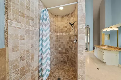Bath - 14692 Sunrise Canyon Rd, Poway, CA 92064 photo 3 of 4