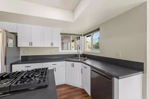 Kitchen - 14692 Sunrise Canyon Rd, Poway, CA 92064 photo 4 of 5