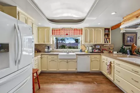 Kitchen - 3129 Via Viejas, Alpine, CA 91901 photo 4 of 6