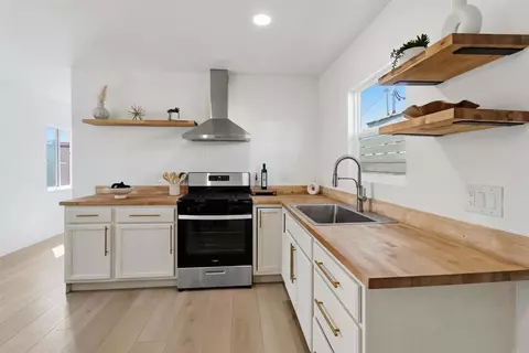 Kitchen - 577 Florence St, Imperial Beach, CA 91932 photo 2 of 2