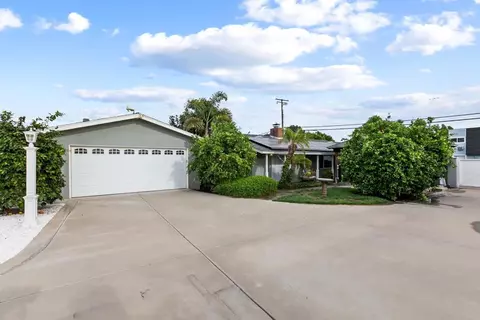 Exterior - 1058 Naranca Ave, El Cajon, CA 92021 photo 7 of 18