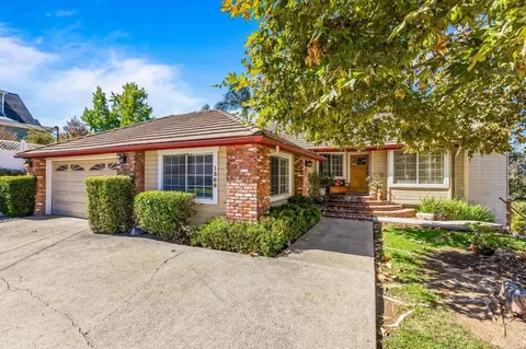Exterior - 1366 Via Feliz, Fallbrook, CA 92028 photo 2 of 14