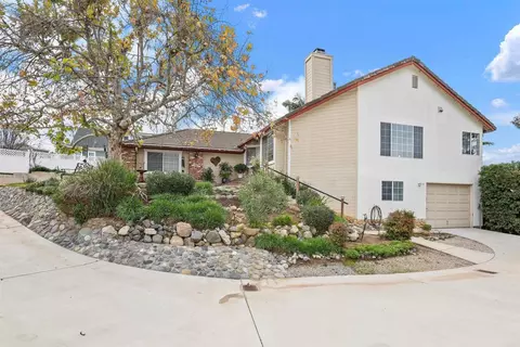 Exterior - 1366 Via Feliz, Fallbrook, CA 92028 photo 4 of 8
