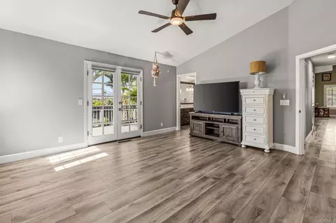 Living - 1366 Via Feliz, Fallbrook, CA 92028 photo 3 of 5