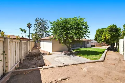 Exterior - 8434 Kappa St, La Mesa, CA 91942 photo 7 of 9