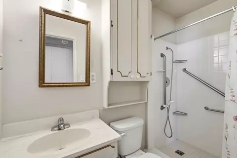 Bath - 8434 Kappa St, La Mesa, CA 91942 photo 2 of 2