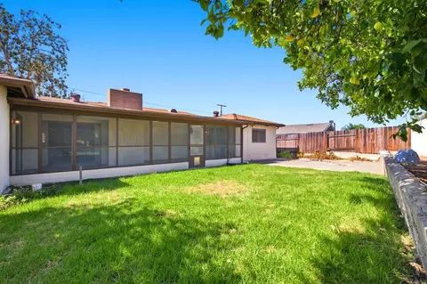 Exterior - 8434 Kappa St, La Mesa, CA 91942 photo 4 of 9