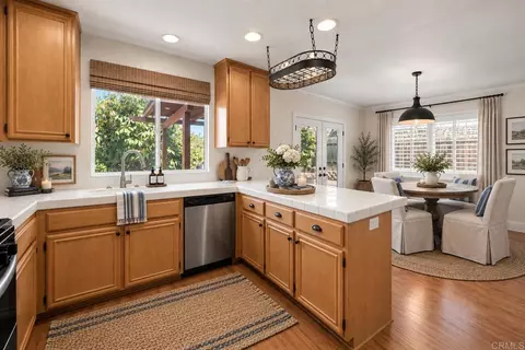 Kitchen - 1323 Navello, El Cajon, CA 92021 photo 4 of 5