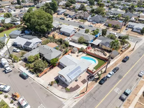 View/Area - 2009 Paddy Pl, Escondido, CA 92027 photo 5 of 7