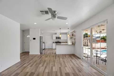 Living - 2009 Paddy Pl, Escondido, CA 92027 photo 2 of 3