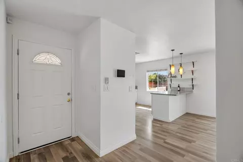 Entry Way - 2009 Paddy Pl, Escondido, CA 92027 photo 1 of 3