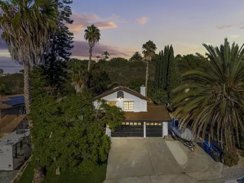 545 Canyon Dr, Bonita, CA 91902