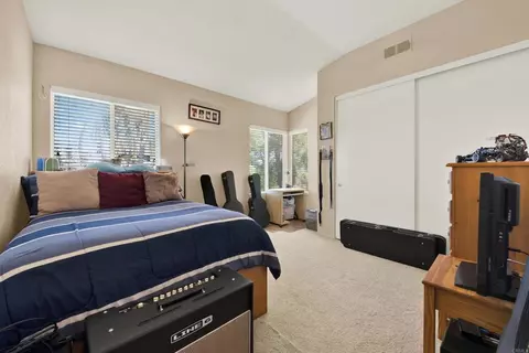 Bedroom - 11538 Shadow Ranch Rd, La Mesa, CA 91941 photo 5 of 12