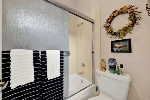 Bath - 11538 Shadow Ranch Rd, La Mesa, CA 91941 photo 7 of 8