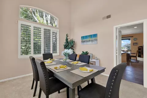 Dining - 11538 Shadow Ranch Rd, La Mesa, CA 91941 photo 3 of 5