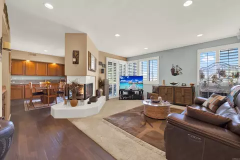 Living - 11538 Shadow Ranch Rd, La Mesa, CA 91941 photo 6 of 7