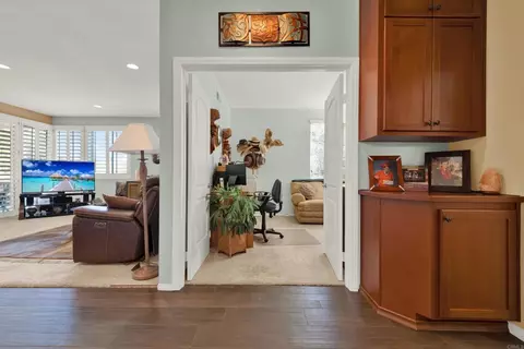 Entry Way - 11538 Shadow Ranch Rd, La Mesa, CA 91941 photo 3 of 11