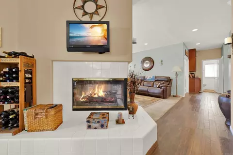 Living - 11538 Shadow Ranch Rd, La Mesa, CA 91941 photo 4 of 7