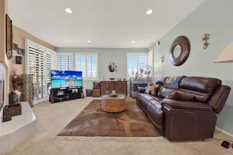 Living - 11538 Shadow Ranch Rd, La Mesa, CA 91941 photo 7 of 7