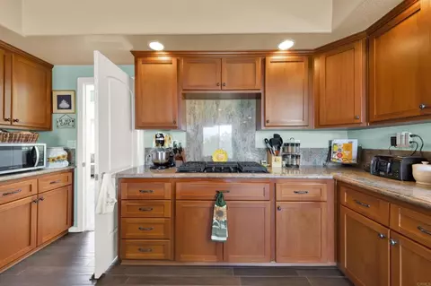 Kitchen - 11538 Shadow Ranch Rd, La Mesa, CA 91941 photo 4 of 4