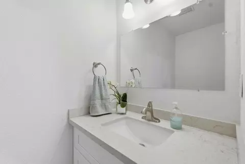 Bath - 618 Felicita Ave, Spring Valley, CA 91977 photo 1 of 7