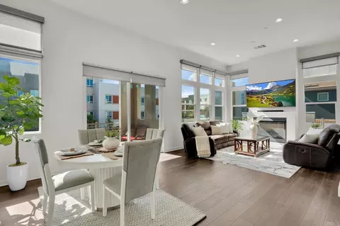 Dining - 2058 Quartet Loop #3, Chula Vista, CA 91915 photo 1 of 1