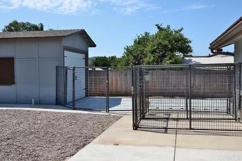 Exterior - 723 Terra Ln, El Cajon, CA 92019 photo 13 of 16
