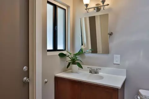 Bath - 723 Terra Ln, El Cajon, CA 92019 photo 2 of 3