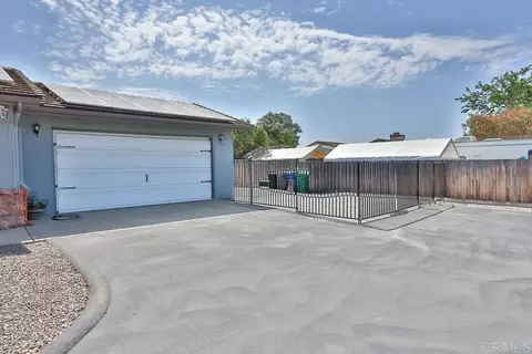 Exterior - 723 Terra Ln, El Cajon, CA 92019 photo 14 of 16
