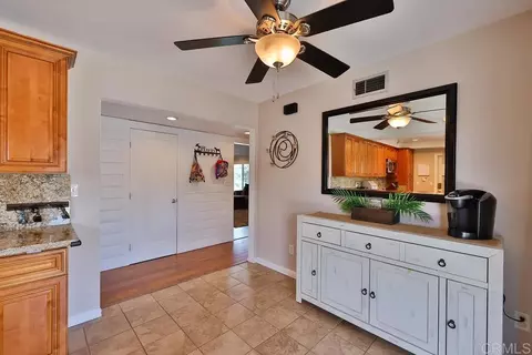 Entry Way - 723 Terra Ln, El Cajon, CA 92019 photo 2 of 2