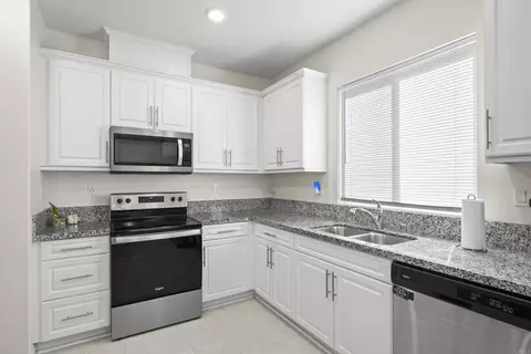 Kitchen - 10719 Porter, Spring Valley, CA 91978 photo 3 of 3