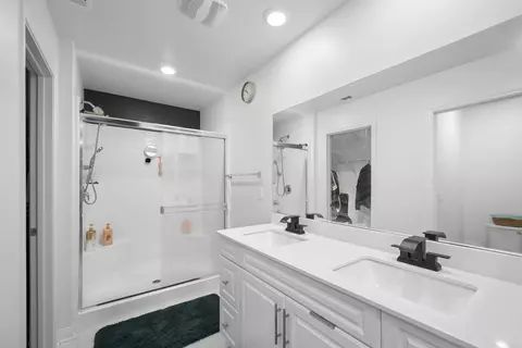 Bath - 10719 Porter, Spring Valley, CA 91978 photo 1 of 2