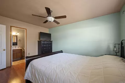 Bedroom - 13314 Lakeshore Dr, Lakeside, CA 92040 photo 4 of 4