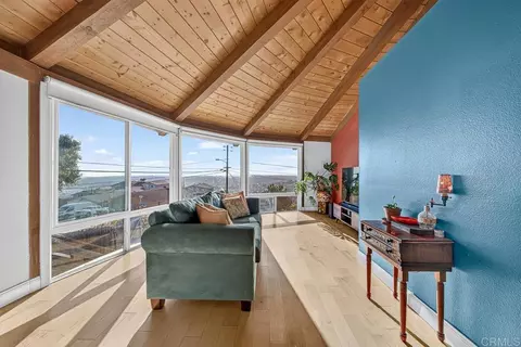 Living - 9512 Date St, Spring Valley, CA 91977 photo 2 of 6