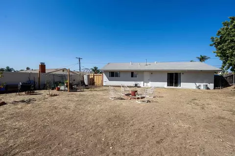 Exterior - 4932 Verde Dr, Oceanside, CA 92057 photo 3 of 10