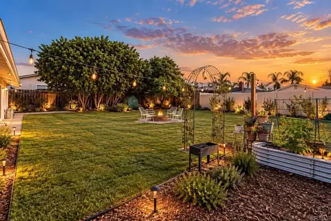 Exterior - 4932 Verde Dr, Oceanside, CA 92057 photo 9 of 10