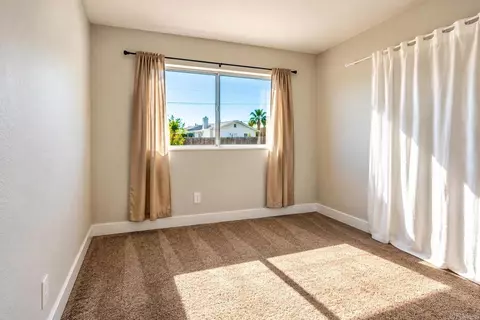 Bedroom - 4932 Verde Dr, Oceanside, CA 92057 photo 8 of 9