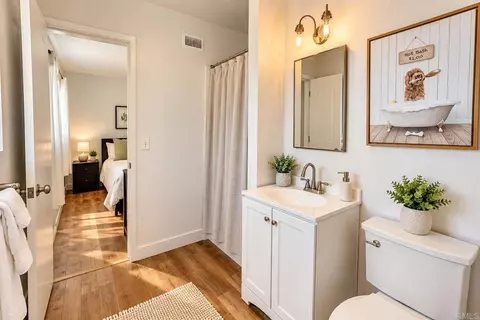 Bath - 4932 Verde Dr, Oceanside, CA 92057 photo 4 of 6